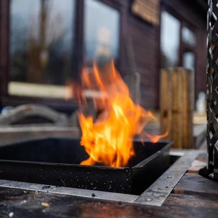 The Woodland Lodge - Wood Fired Hot Tub And Firepit Hambleton Kültér fotó